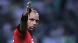 Wilton Pereira Sampaio revoltou Palmeiras ao assinalar pênalti de Gómez em Memphis que gerou discussão
