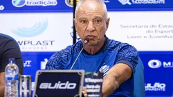 Márcio Fernandes fez sua estreia no cargo ontem (30)