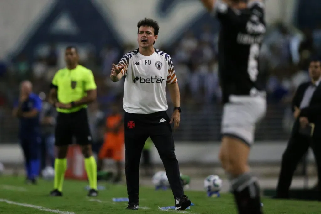 Atuações do Vasco: defesa vacila, Coutinho perde chance e empate com CSA. 2025. Foto: Marlon Costa/AGIF