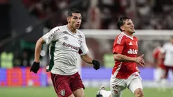 Kevin Serna deixando Alexandro Bernabei para trás na corrida.