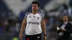 Fernando Diniz tecnico do Vasco durante a partida entre CSA e Vasco no Estadio Rei Pele em Maceio (AL), pela Copa do Brasil 2025. Foto: Marlon Costa/AGIF