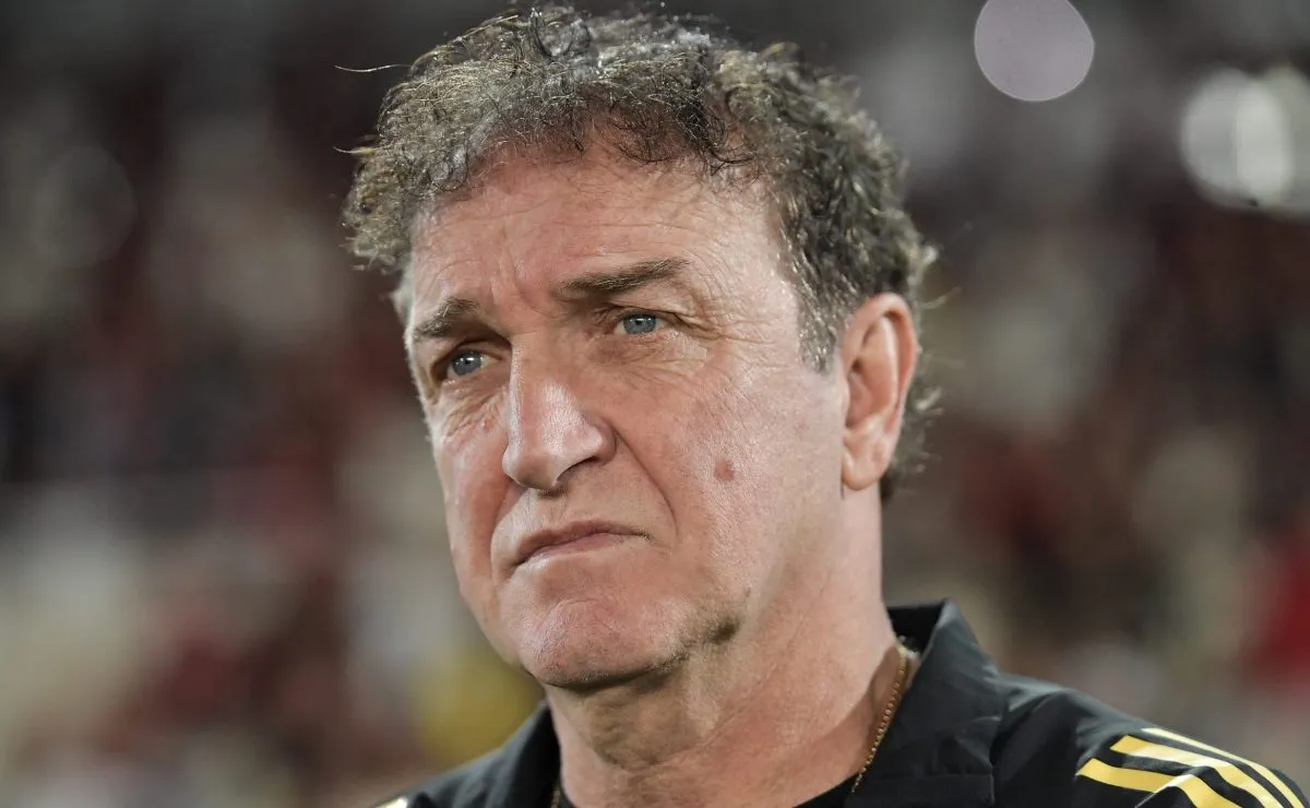 Cuca teve coragem de comparar Flamengo e Atlético-MG em rede nacional