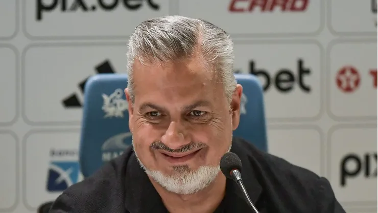RJ - RIO DE JANEIRO - 30/01/2025 - APRESENTACAO DANILO - Jose Boto dirigente durante sua apresentacao oficial do jogador Danilo do Flamengo em coletiva de imprensa realizada no Maracana.