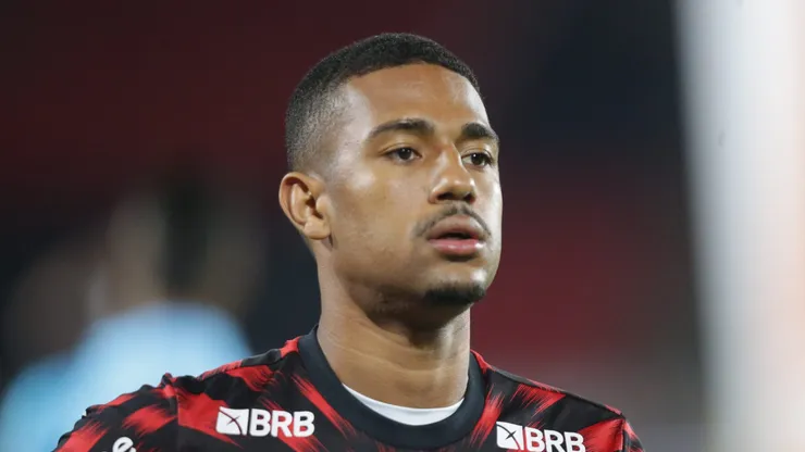 Samu Lino durante aquecimento no Maracanã