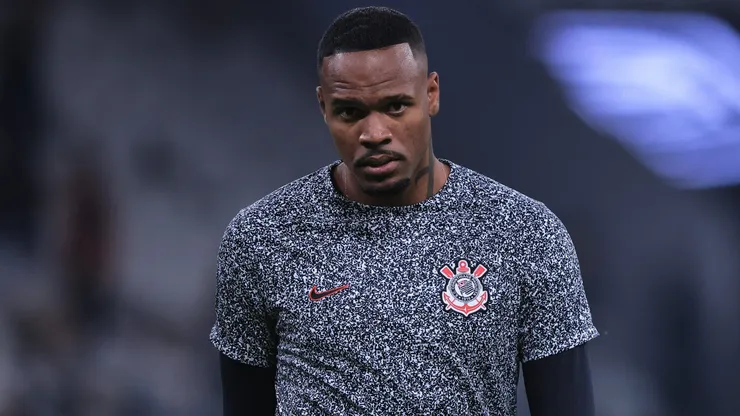Carlos Miguel está fora dos planos do Forest, da Inglaterra