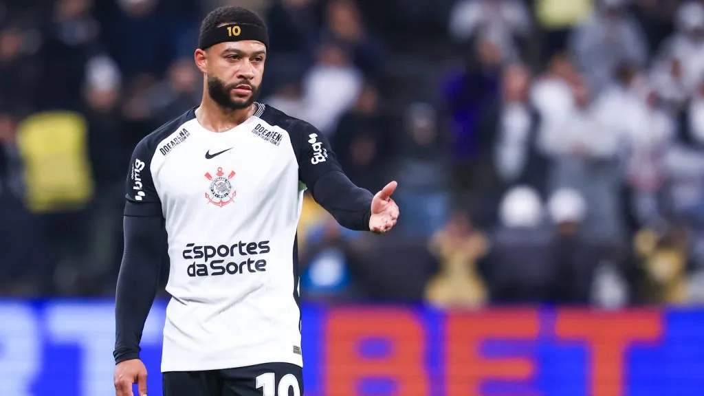 Depay foi determinante na última vitória do Corinthians – Foto: Marcello Zambrana/AGIF