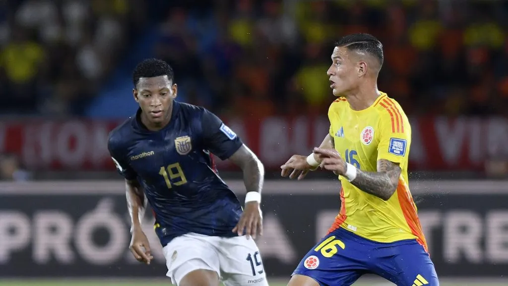 Foto: Gabriel Aponte/Getty Images – Juan Portilla durante jogo pela Seleção da Colômbia contra o Equador.