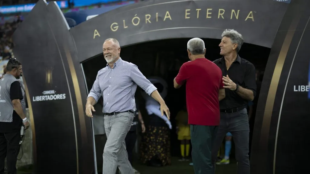 Mano Menezes e Renato Gaúcho se encontram na Libertadores de 2024. Curiosamente, os dois treinadores estavam em lados opostos do confronto deste sábado (2), no Brasileirão Betano – Foto: Jorge Rodrigues/AGIF