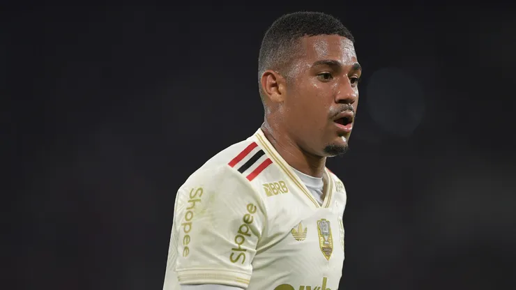 Samuel Lino agradou na estreia pelo Flamengo