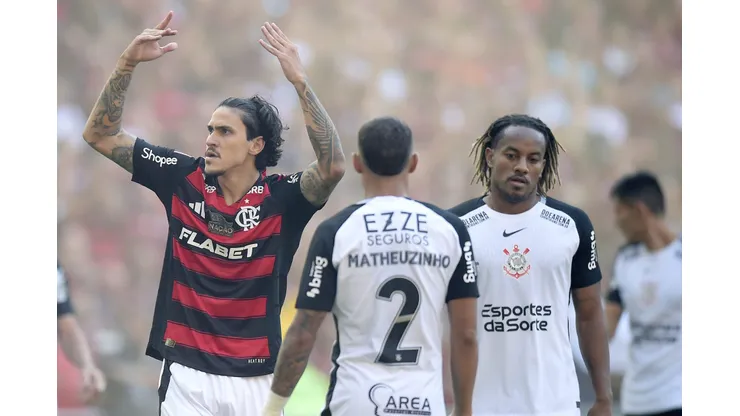 Pedro jogador do Flamengo durante partida contra o Corinthians no estadio Maracana pelo campeonato Brasileiro A 2025. Foto: Alexandre Loureiro/AGIF