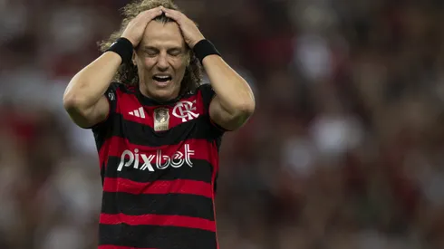 David Luiz, ex-jogador do Flamengo, lamentando durante partida contra o Atletico-MG no estadio Maracana pelo campeonato Brasileiro A 2024. Foto: Jorge Rodrigues/AGIF