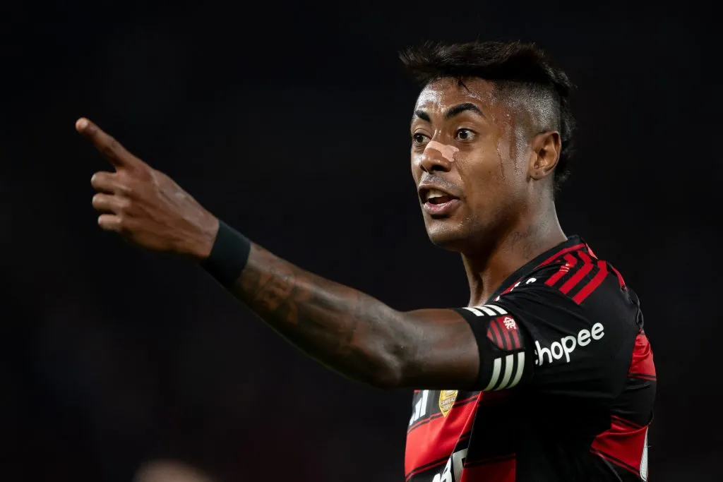 Bruno Henrique jogador do Flamengo reclama com a arbitragem durante partida contra o Atletico-MG no estadio Maracana pelo campeonato Brasileiro A 2025. Foto: Jorge Rodrigues/AGIF