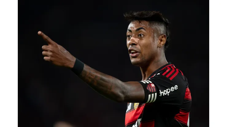 RJ - RIO DE JANEIRO - 27/07/2025 - BRASILEIRO A 2025, FLAMENGO X ATLETICO-MG - Bruno Henrique jogador do Flamengo reclama com a arbitragem durante partida contra o Atletico-MG no estadio Maracana pelo campeonato Brasileiro A 2025. Foto: Jorge Rodrigues/AGIF