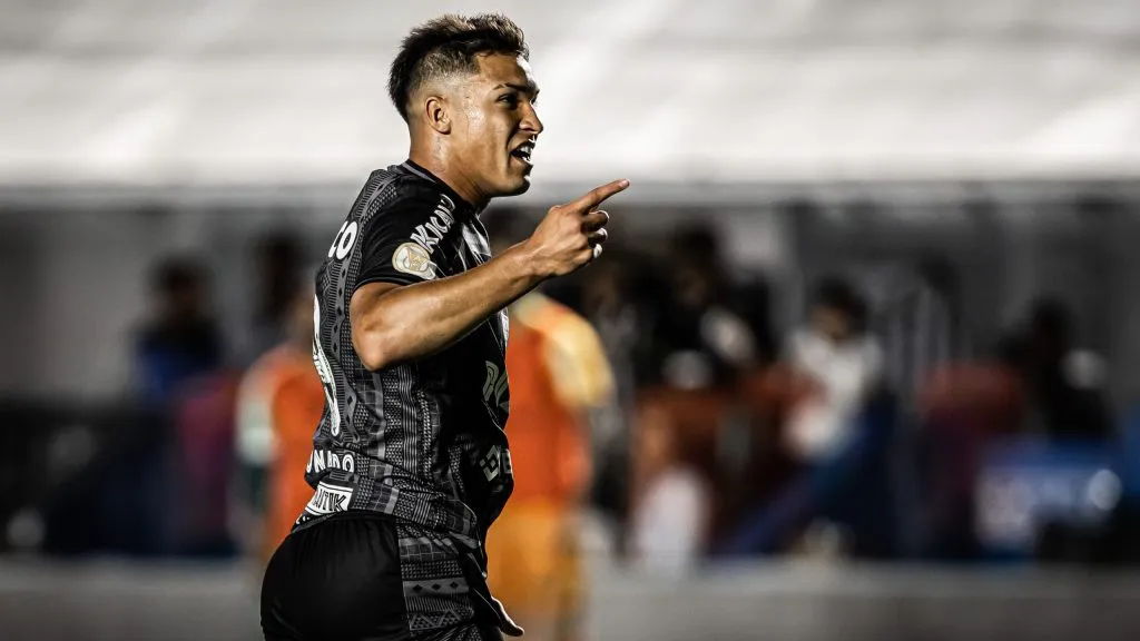 Marcos Leonardo comemorando gol contra Juventude. Foto: Raul Baretta/AGIF