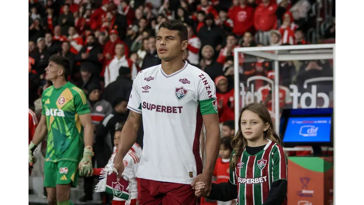 RS - PORTO ALEGRE - 30/07/2025 - COPA DO BRASIL 2025, INTERNACIONAL X FLUMINENSE - Thiago Silva jogador do Fluminense durante partida contra o Internacional no estadio Beira-Rio pelo campeonato Copa Do Brasil 2025. Foto: Lucas Gabriel Cardoso/AGIF