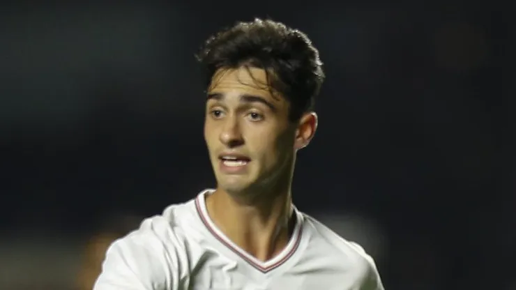 Rodriguinho durante partida diante do CAP
