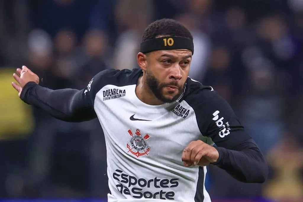 SP – SAO PAULO – 30/07/2025 – COPA DO BRASIL 2025, CORINTHIANS X PALMEIRAS – Memphis Depay jogador do Corinthians durante partida contra o Palmeiras no estadio Arena Corinthians pelo campeonato Copa Do Brasil 2025. Foto: Marcello Zambrana/AGIF