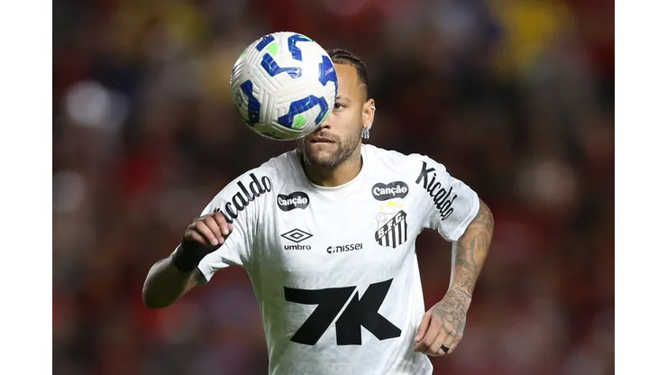 PE - RECIFE - 26/07/2025 - BRASILEIRO A 2025, SPORT X SANTOS - Neymar jogador do Santos durante a partida entre Sport e Santos no Estadio da Ilha do Retiro em Recife (PE), pelo campeonato brasileiro Serie A. Foto: Marlon Costa/AGIF