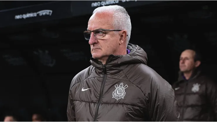 Dorival Junior tecnico do Corinthians durante partida contra o Palmeiras no estadio Arena Corinthians pelo campeonato Copa Do Brasil 2025. Foto: Ettore Chiereguini/AGIF