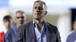 Hernán Crespo, técnico do São Paulo em partida do campeonato brasileiro (Foto: Alexandre Schneider/Getty Images)