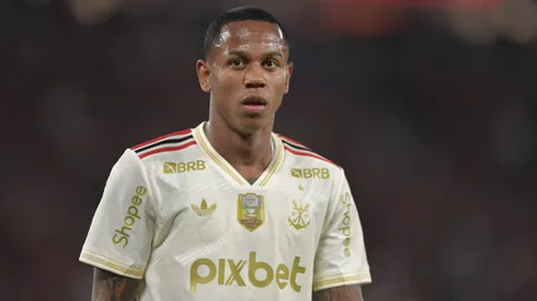 RJ - RIO DE JANEIRO - 31/07/2025 - COPA DO BRASIL 2025, FLAMENGO X ATLETICO-MG - Wallace Yan jogador do Flamengo durante partida contra o Atletico-MG no estadio Maracana pelo campeonato Copa Do Brasil 2025. Foto: Thiago Ribeiro/AGIF