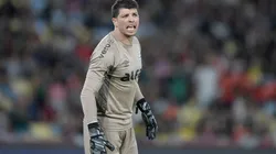 Tiago Volpi durante Fluminense x Grêmio - Foto: Jorge Rodrigues/AGIF