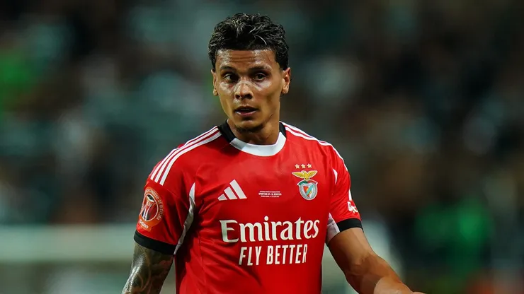 Ríos durante partida contra o Sporting-POR