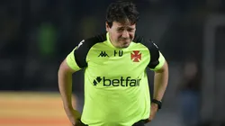 Fernando Diniz durante partida do Vasco no Brasileirão Betano - Foto: Thiago Ribeiro/AGIF