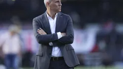 SAO PAULO, BRAZIL - JULY 27: Hernan Crespo, head coach of Sao Paulo looks on during a Brasileirao 2025 match between Sao Paulo and Fluminense at MorumBIS Stadium on July 27, 2025 in Sao Paulo, Brazil. (Photo by Alexandre Schneider/Getty Images)
