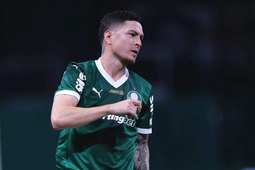 SP – SAO PAULO – 20/07/2025 – BRASILEIRO A 2025, PALMEIRAS X ATLETICO-MG – Anibal Moreno jogador do Palmeiras durante partida contra o Atletico-MG no estadio Arena Allianz Parque pelo campeonato Brasileiro A 2025. Foto: Ettore Chiereguini/AGIF