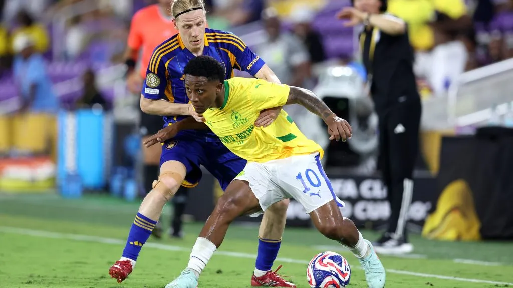 Lucas Ribeiro pelo Mamelodi no Mundial de Clubes. (Photo by Megan Briggs/Getty Images)