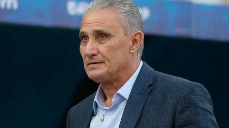 Tite foi procurado pelo Corinthians há alguns meses - Foto: Marcello Zambrana/AGIF.