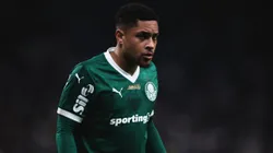 Vitor Roque em ação pelo Palmeiras. Foto: Ettore Chiereguini/AGIF