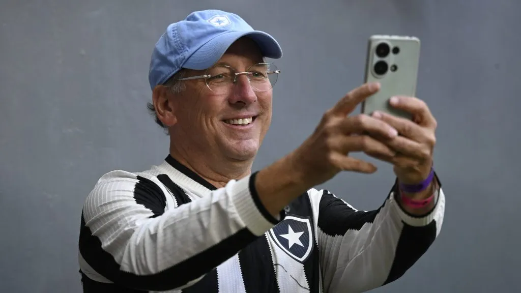 Textor, dono da SAF do Alvinegro. Foto: Mateus Bonomi/AGIF.