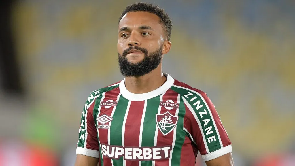 Samuel Xavier jogador do Fluminense durante partida contra o Gremio no estadio Maracana pelo campeonato Brasileiro A 2025. Foto: Thiago Ribeiro/AGIF