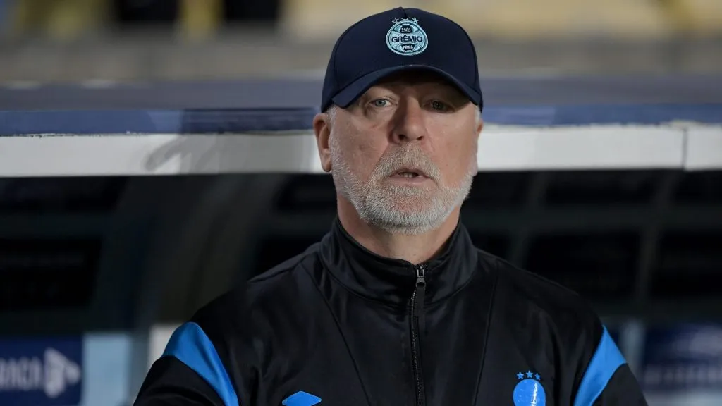 Mano Menezes, técnico do Imortal. Foto: Thiago Ribeiro/AGIF.