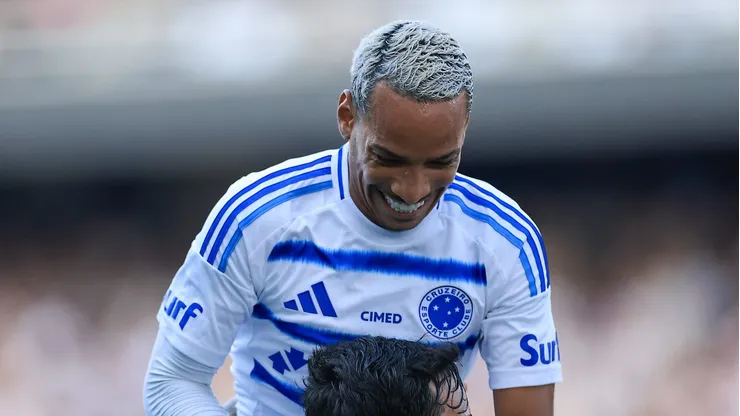 Matheus Pereira, meia-atacante do Cruzeiro em partida do campeonato brasileiro