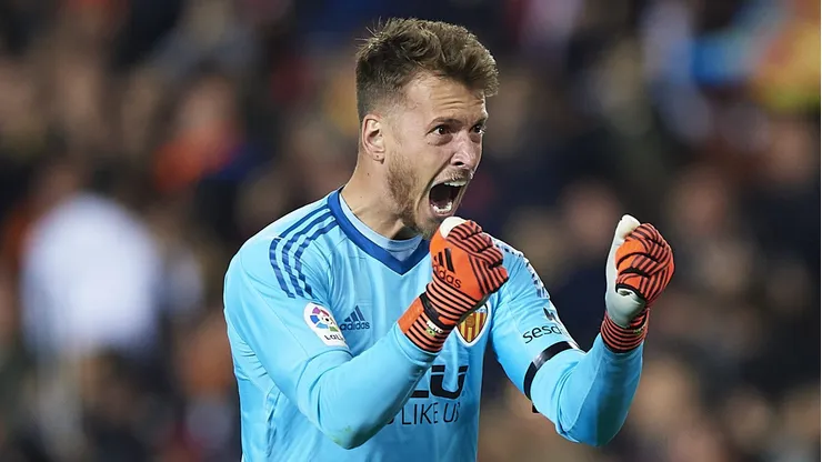 Neto, quando atuava como goleiro no Valência no campeonato espanhol