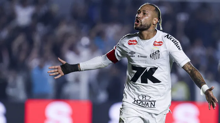 Neymar volta ao foco em jogo decisivo do Santos e detalha chama atenção (Photo by Ricardo Moreira/Getty Images)
