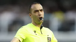 Davi de Oliveira Lacerda, árbitro de Palmeiras x Vitória - Foto: Miguel Schincariol/Getty Images