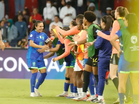 Marta brilha na final e garante 4º título continental