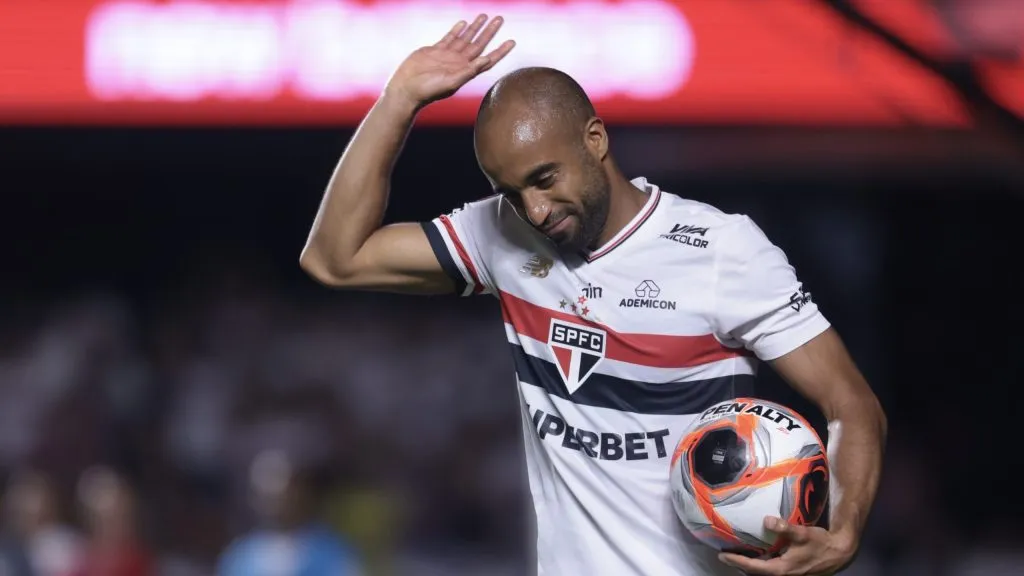 Lucas ainda não tem retorno definido na equipe – Foto: Marcello Zambrana/AGIF