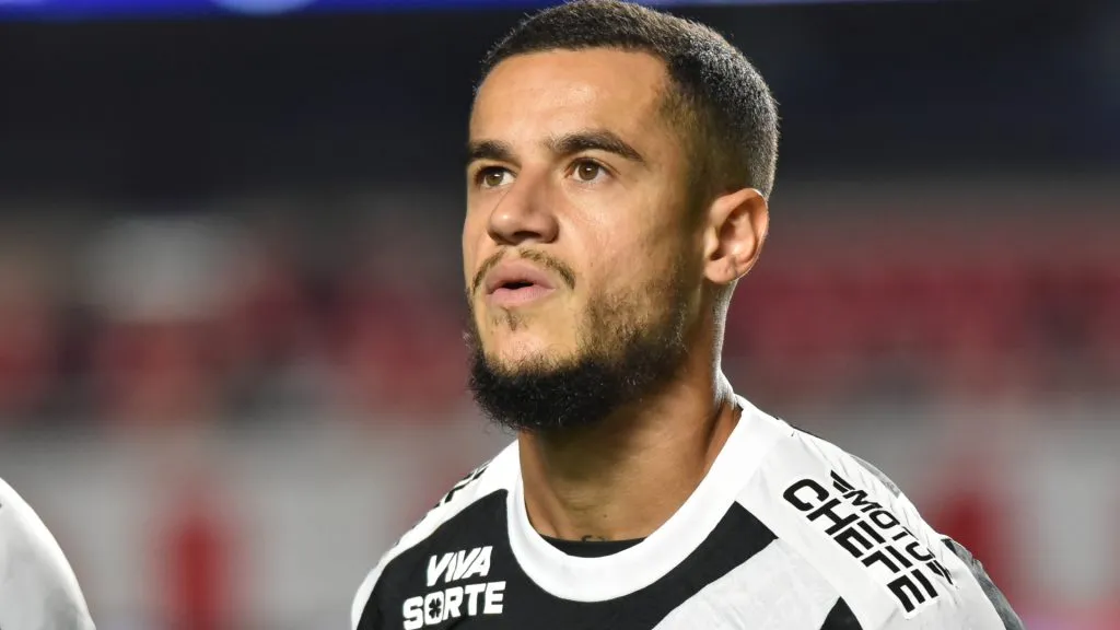 Coutinho é a principal referência técnica do Vasco na temporada – Foto: Jota Erre/AGIF