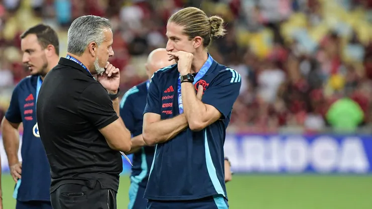 Boto faz cobrança a Filipe Luís após empate - Foto: Thiago Ribeiro/AGIF