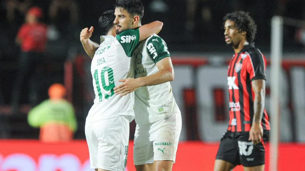 Jogadores do Palmeiras comemorando gol. Foto: Jhony Pinho/AGIF