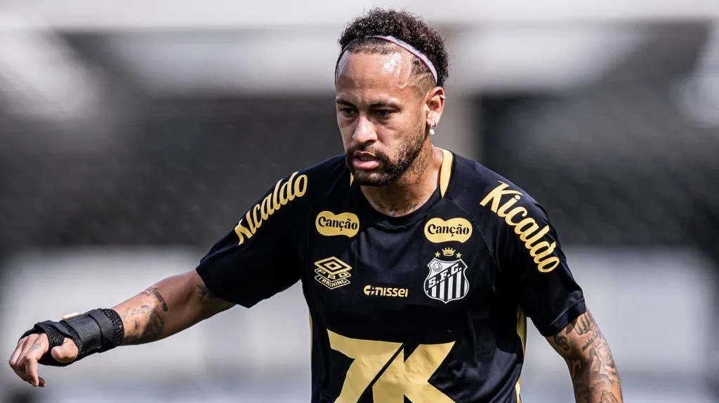 Neymar descarta deixar o Santos mesmo após interesse de clube dos Estados Unidos – Fotos: Raul Baretta/ Santos FC.