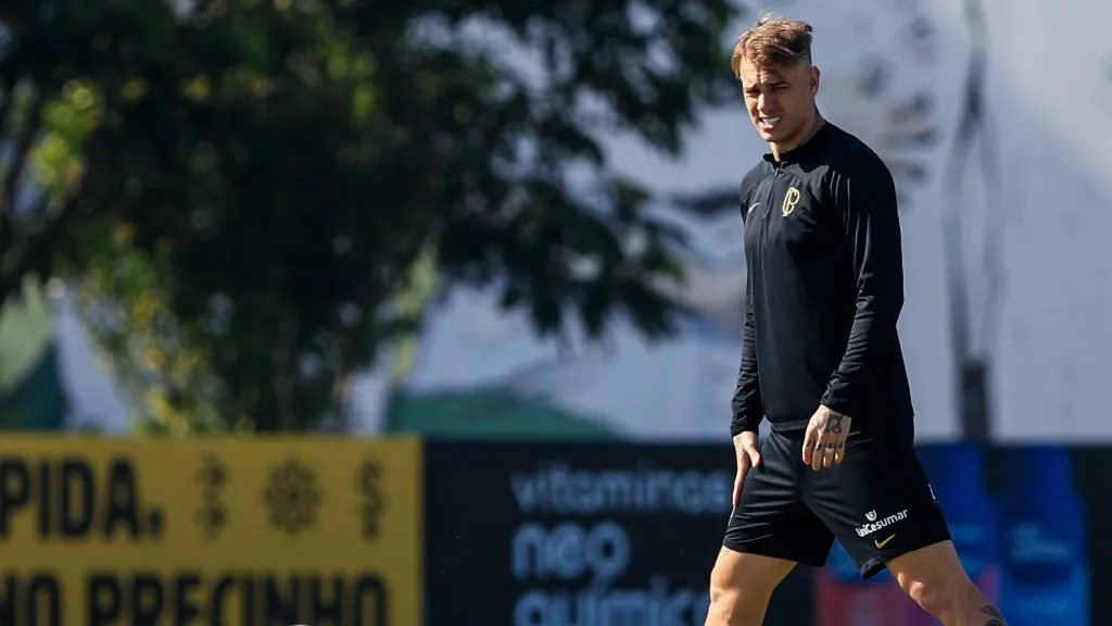 Roger Guedes próximo do Grêmio. Foto: Marcello Zambrana/AGIF