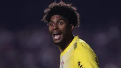 Hugo Souza não vai jogar pelo Palmeiras.