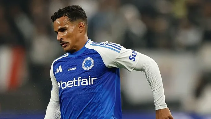 Kaiki, atleta da Raposa. Foto: Miguel Schincariol/Getty Images.