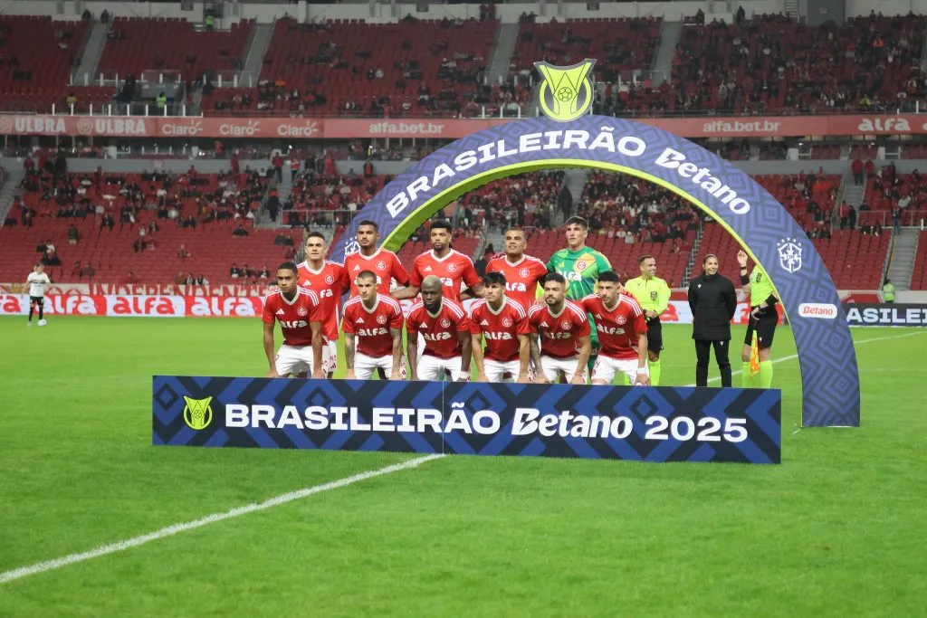 Time do Internacional posando antes do jogo contra o São Paulo. Foto: Ricardo Duarte / Internacional